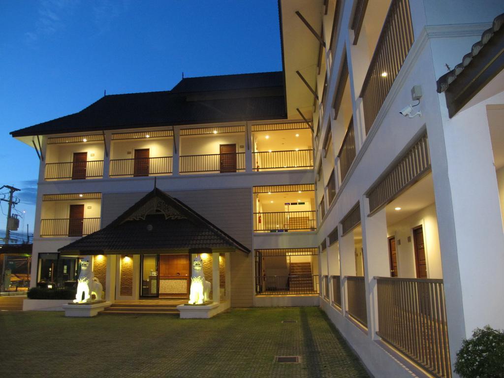 Sabai Hotel At Chiang Saen Exterior photo