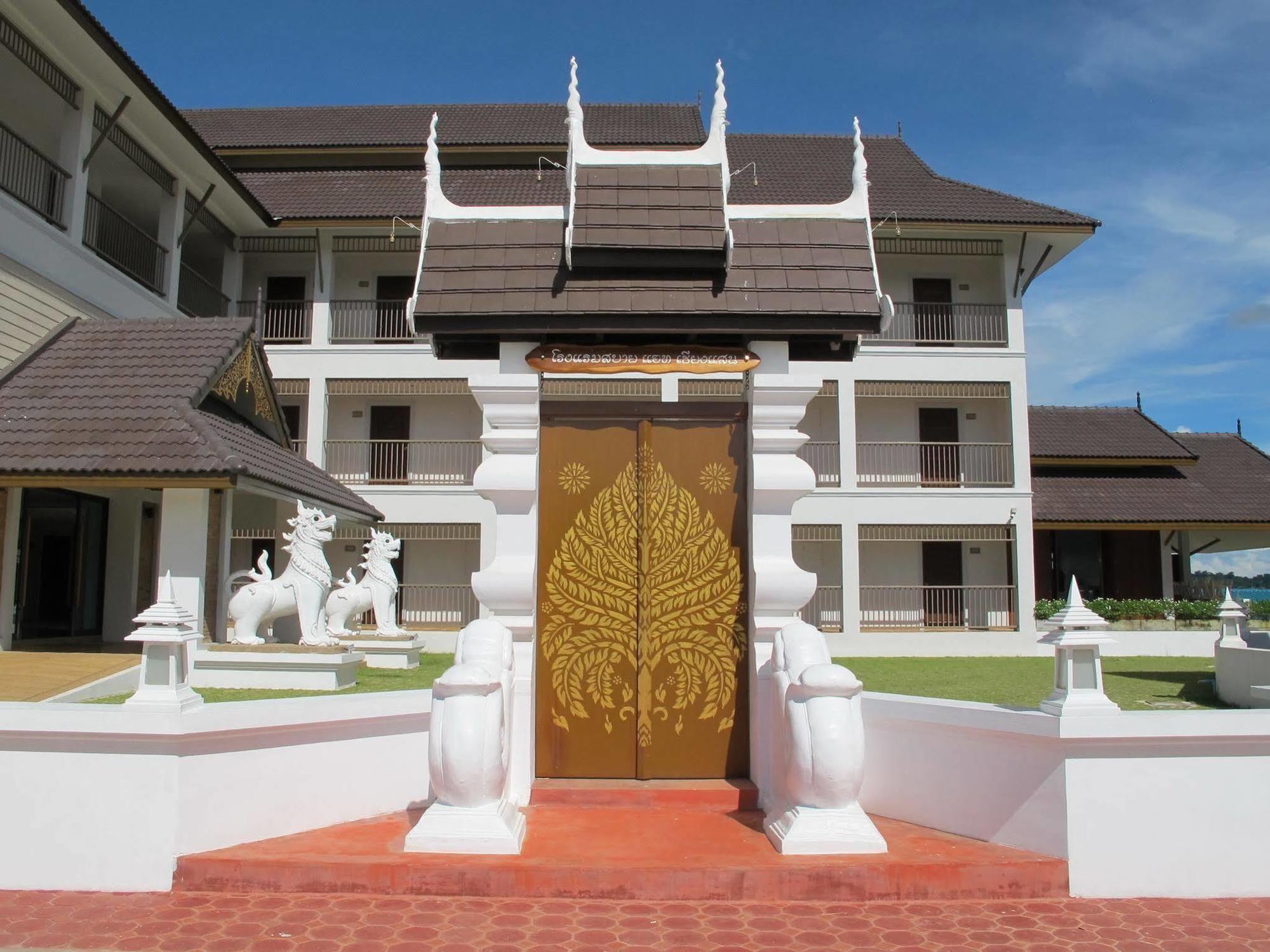 Sabai Hotel At Chiang Saen Exterior photo